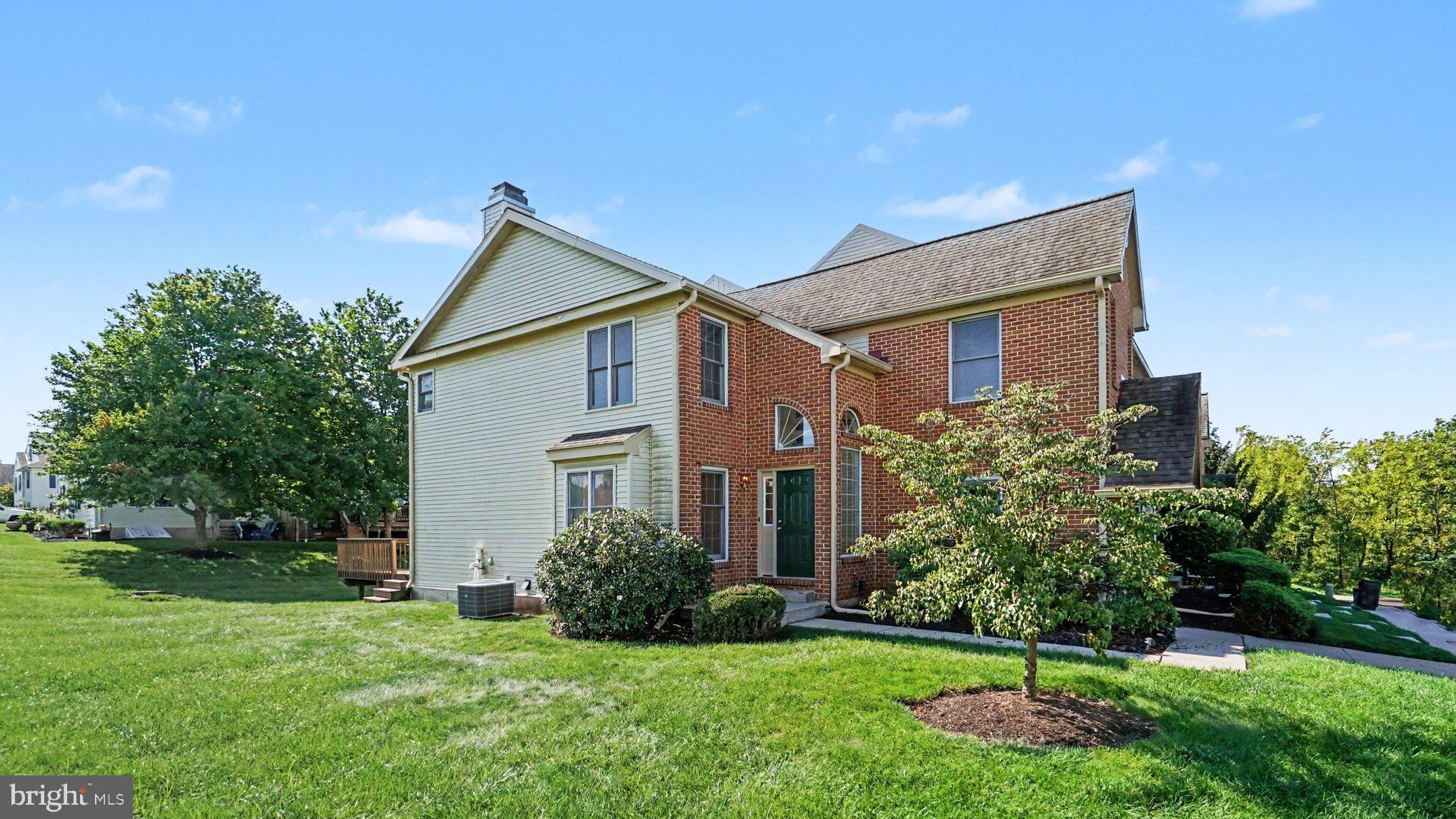 554 Greenwood Ct, Harleysville, PA 19438 photo
