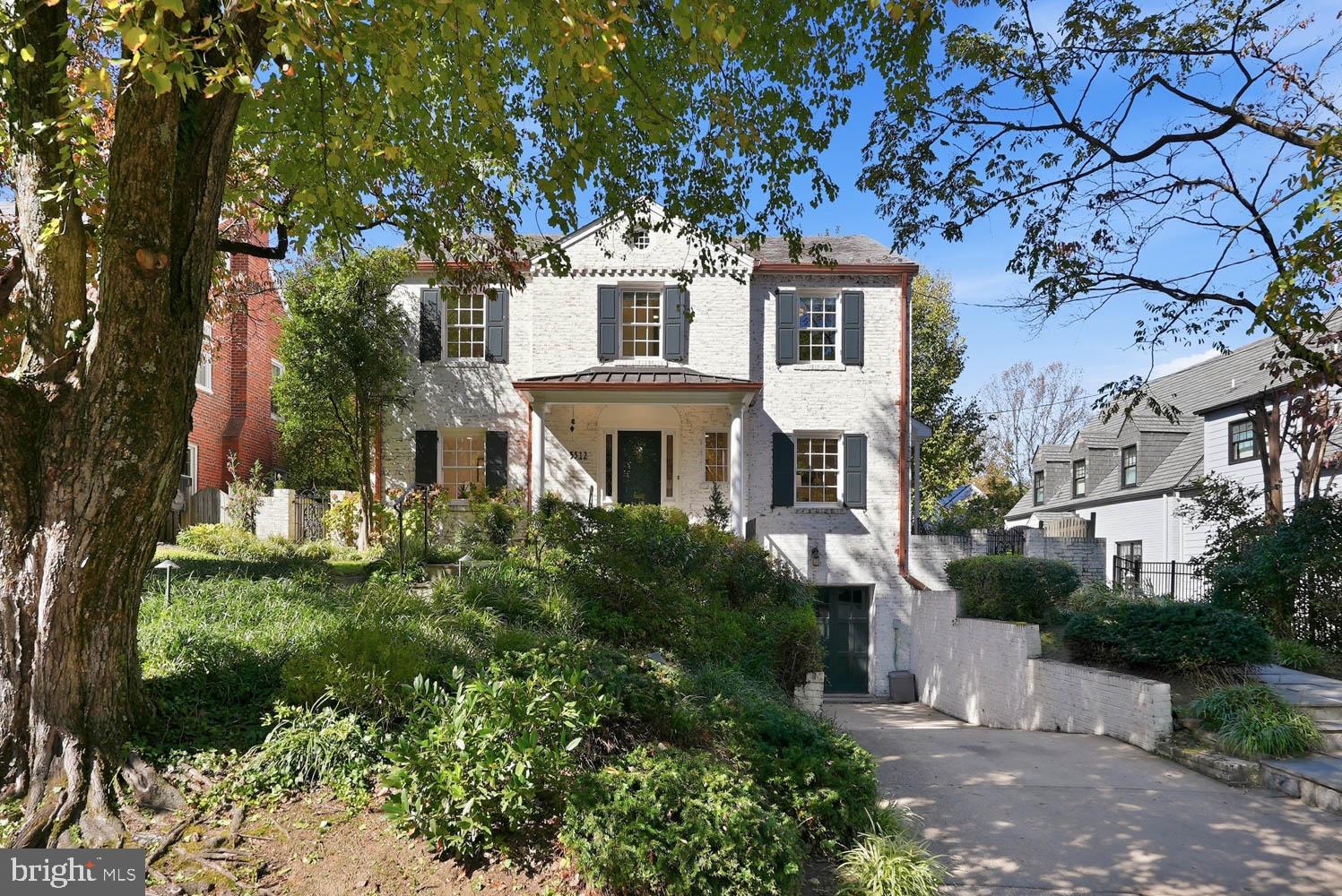 5512 Montgomery St, Chevy Chase, MD 20815 photo