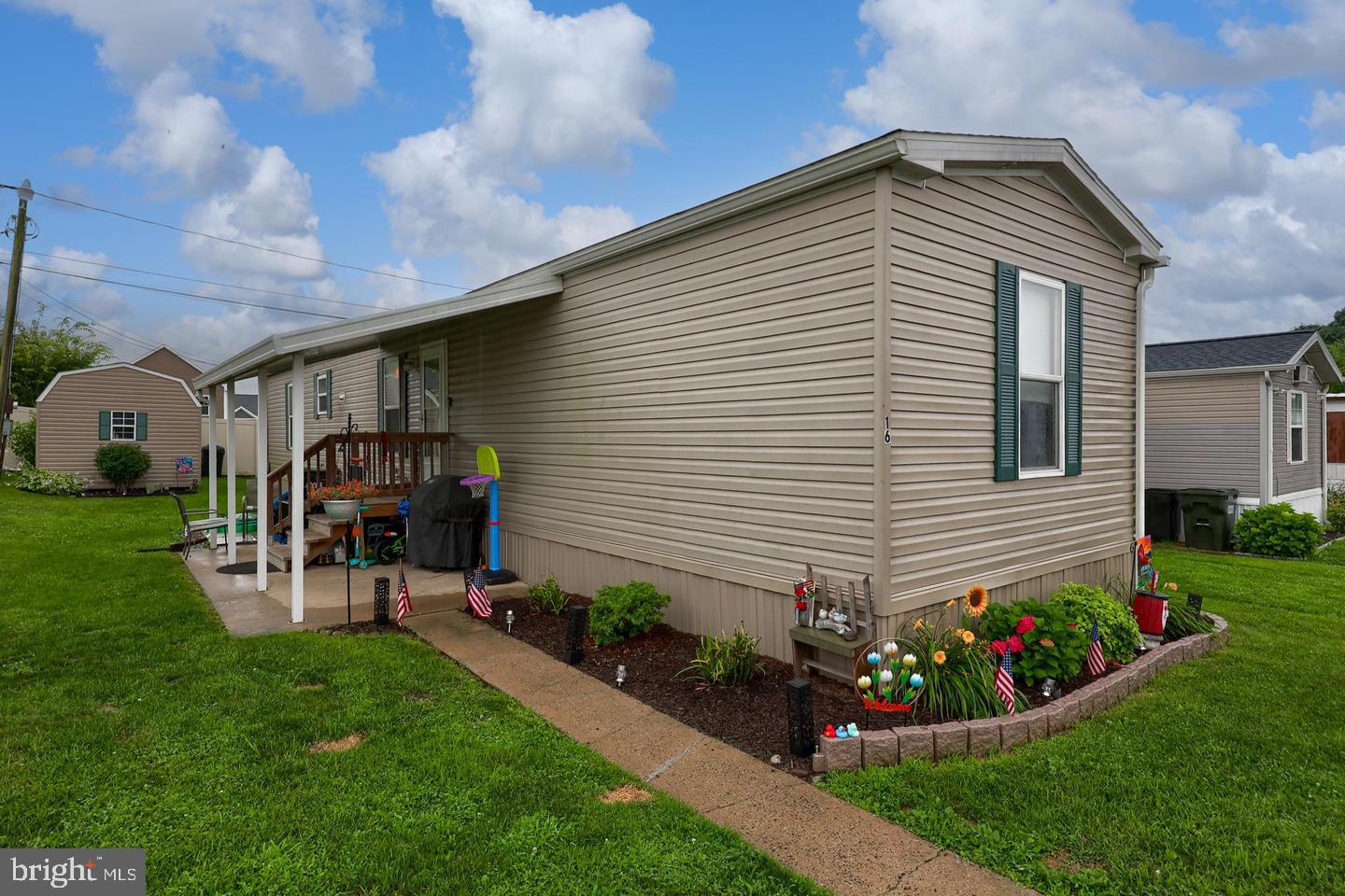 475 Wabash Rd, Ephrata, PA 17522