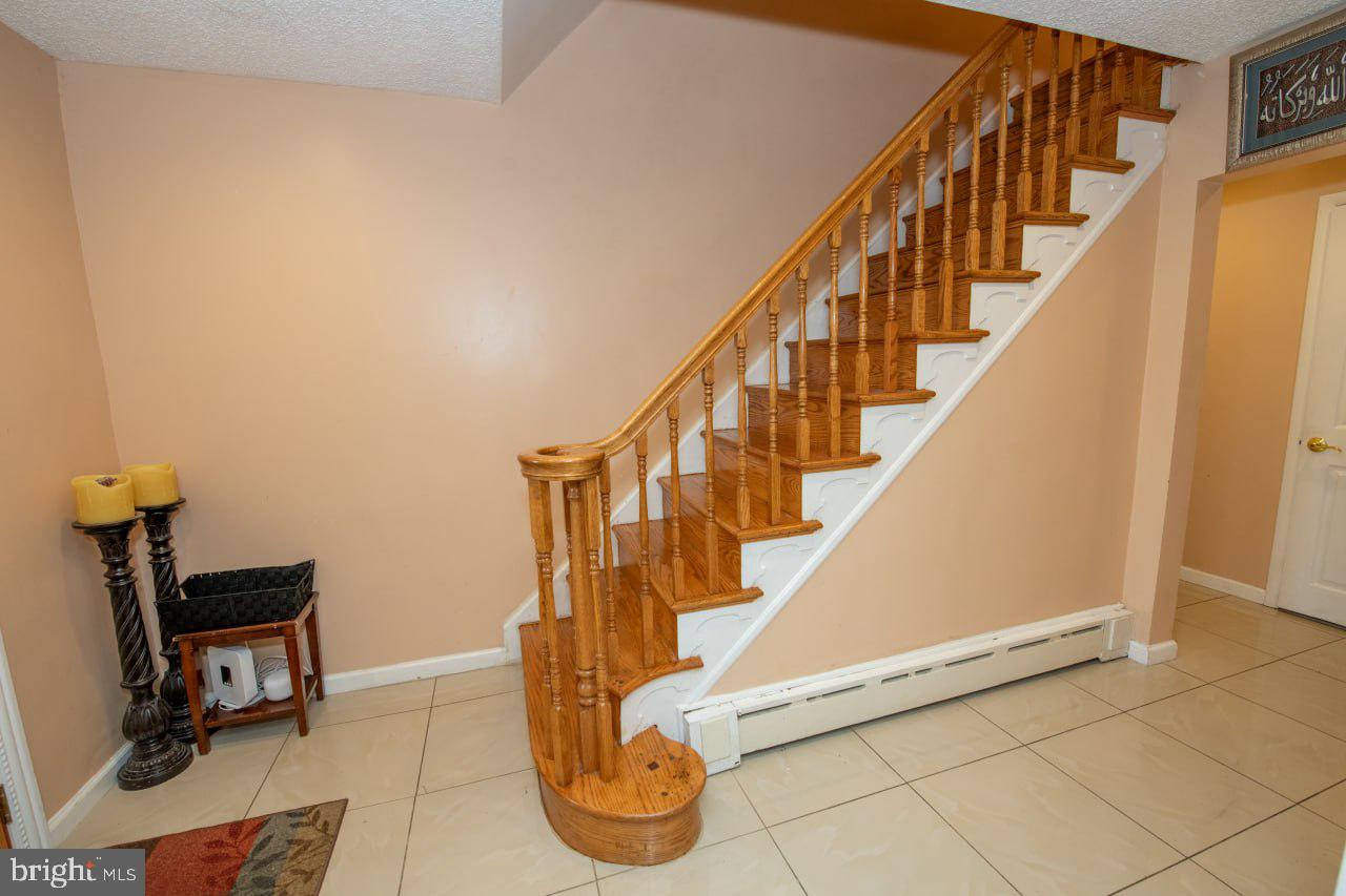 1735 Emerson St, Philadelphia, PA 19152 photo