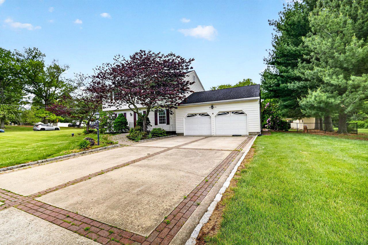 118 Bull Run Rd, Ewan, NJ 08638 photo