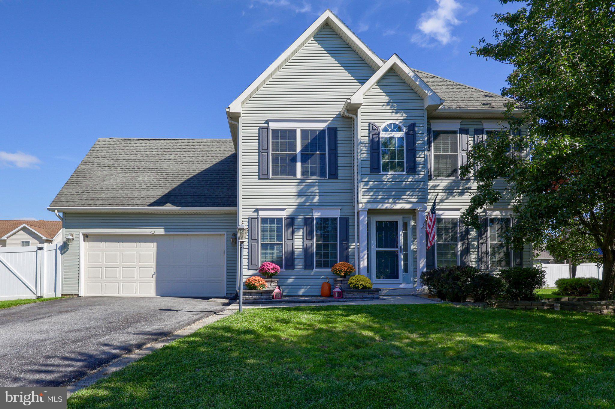 448 Graystone Ct, Palmyra, PA 17078