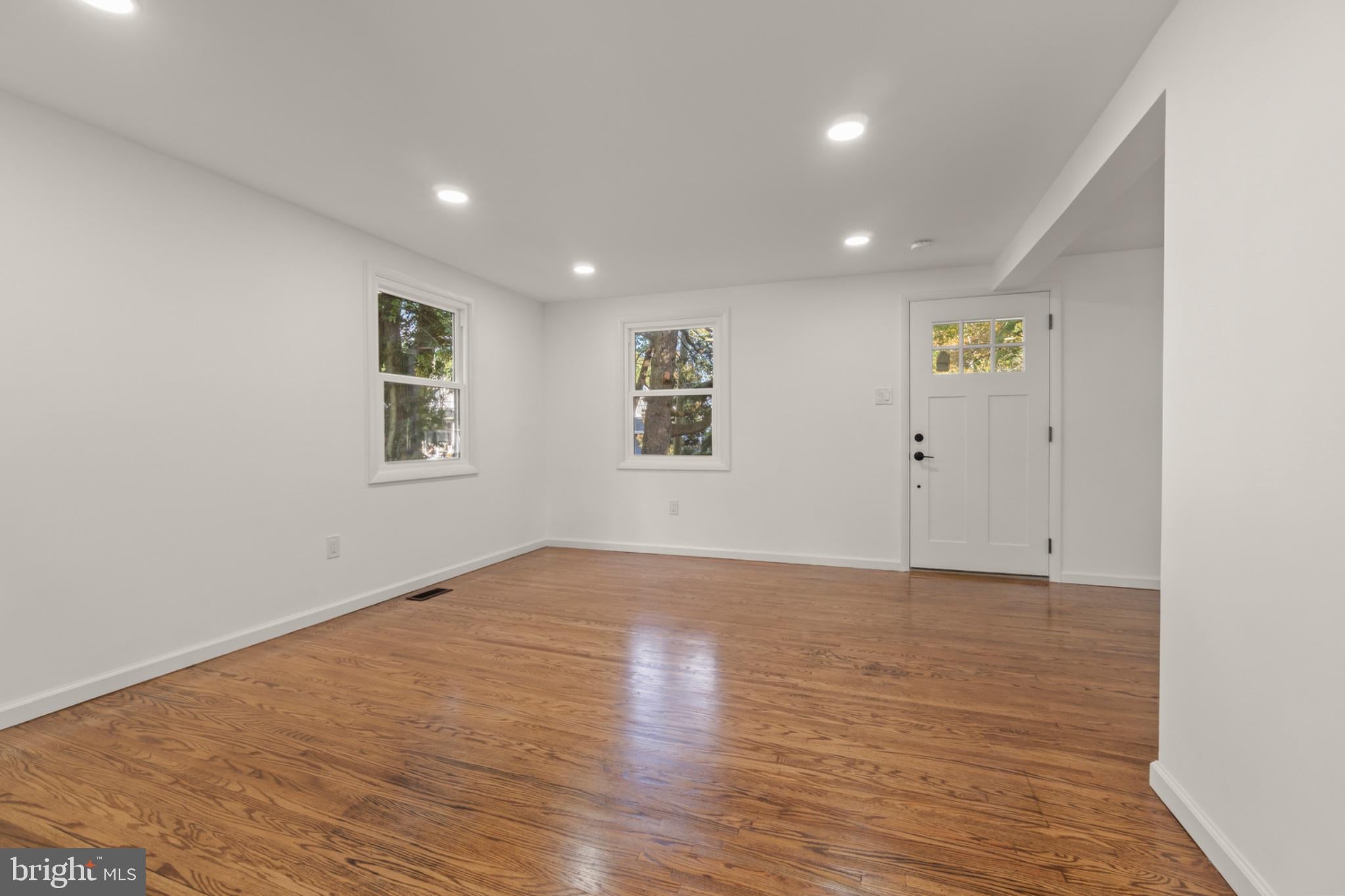 8 Oakview, Cherry Hill, NJ 08002 photo