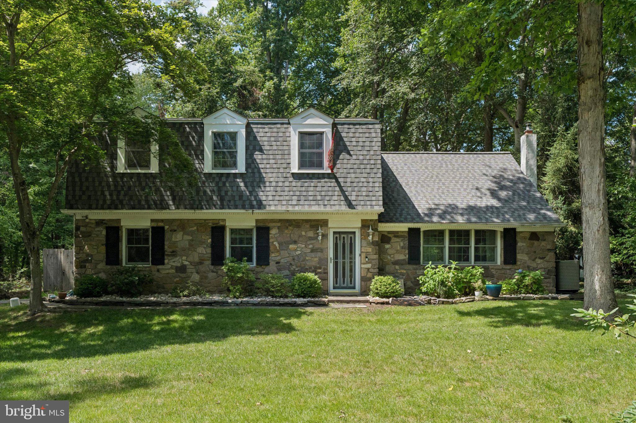 302 Ferry Rd, Hadley, PA 19067