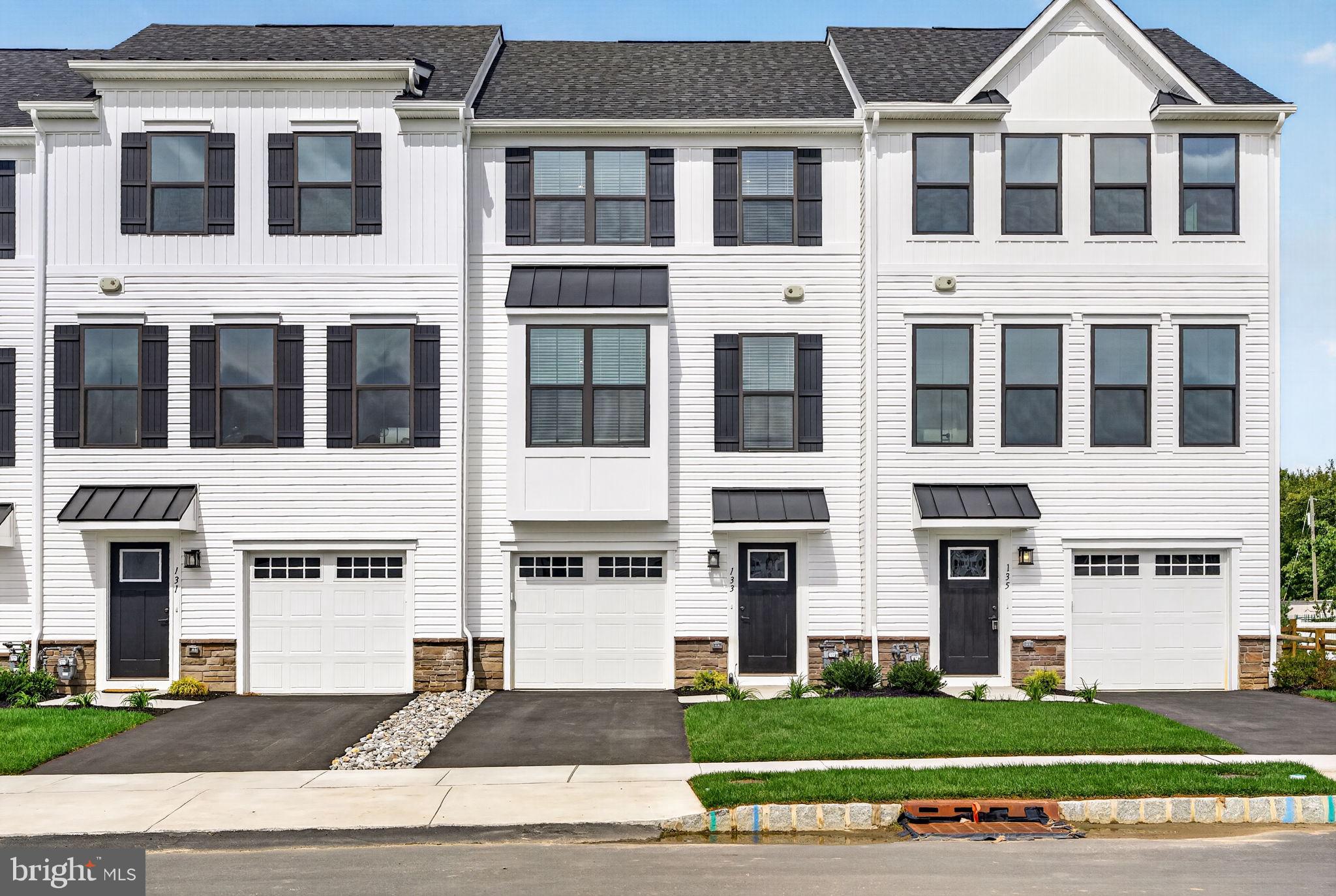 133 Domenica Dr, Moorestown, NJ 08057