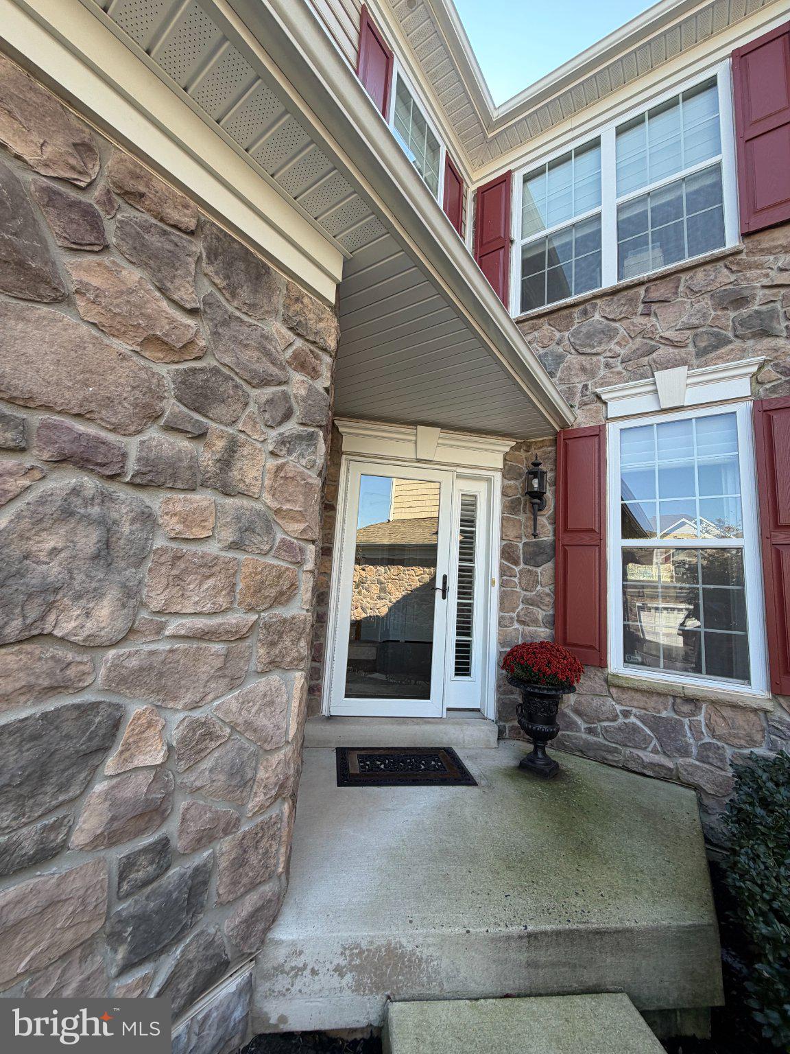 14 Iron Hill Way, Collegeville, PA 19426 photo