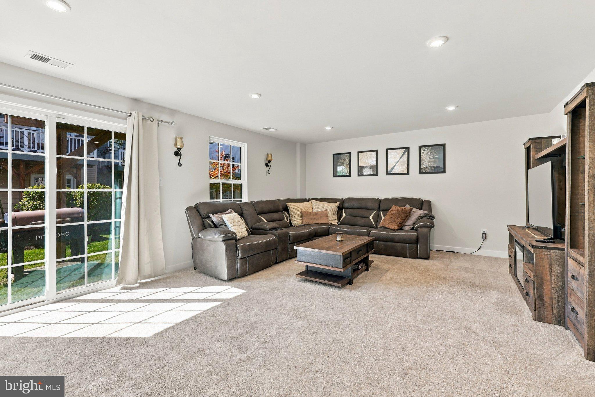 7 Cardinal Ct, Sewell, NJ 08080 photo