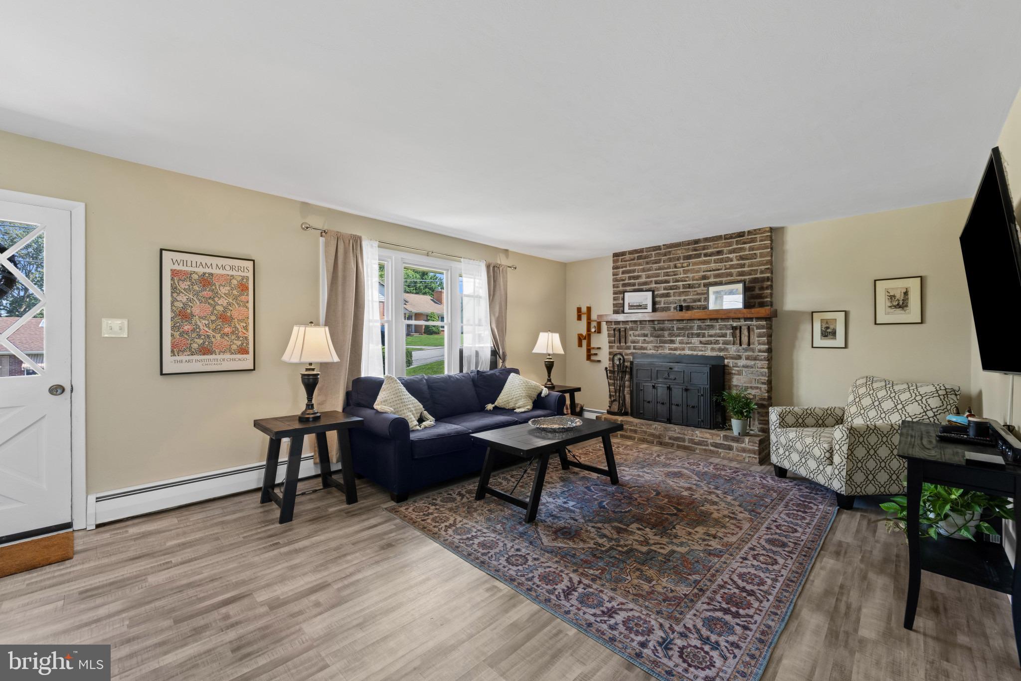 108 Hirtland Ave, Hanover, PA 17331 photo