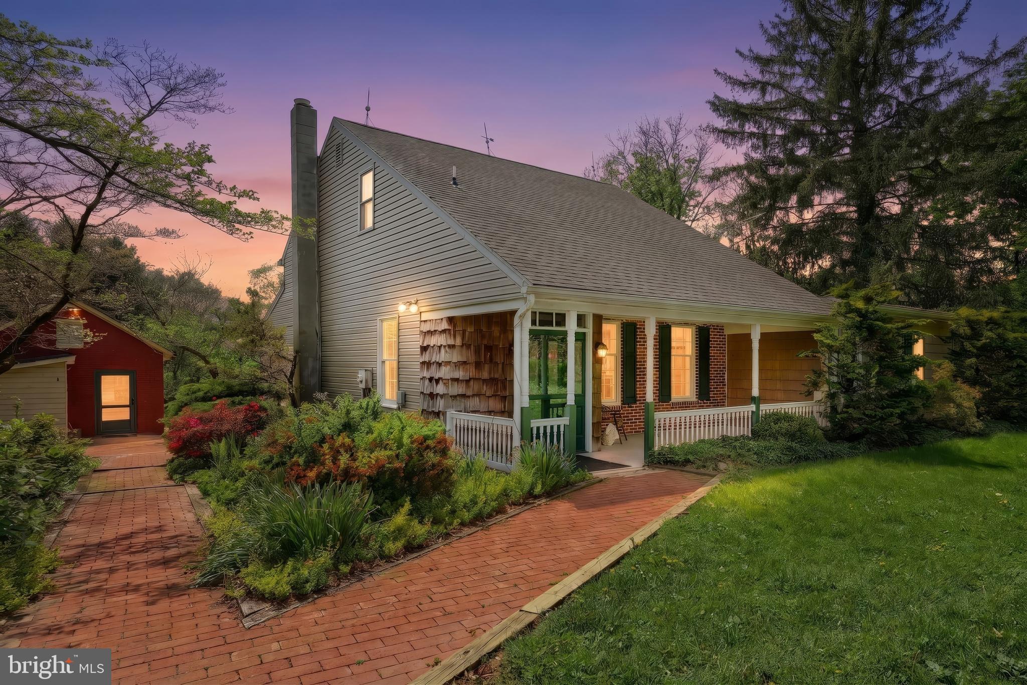 1974 Yingling Dr, Spring Grove, PA 17362