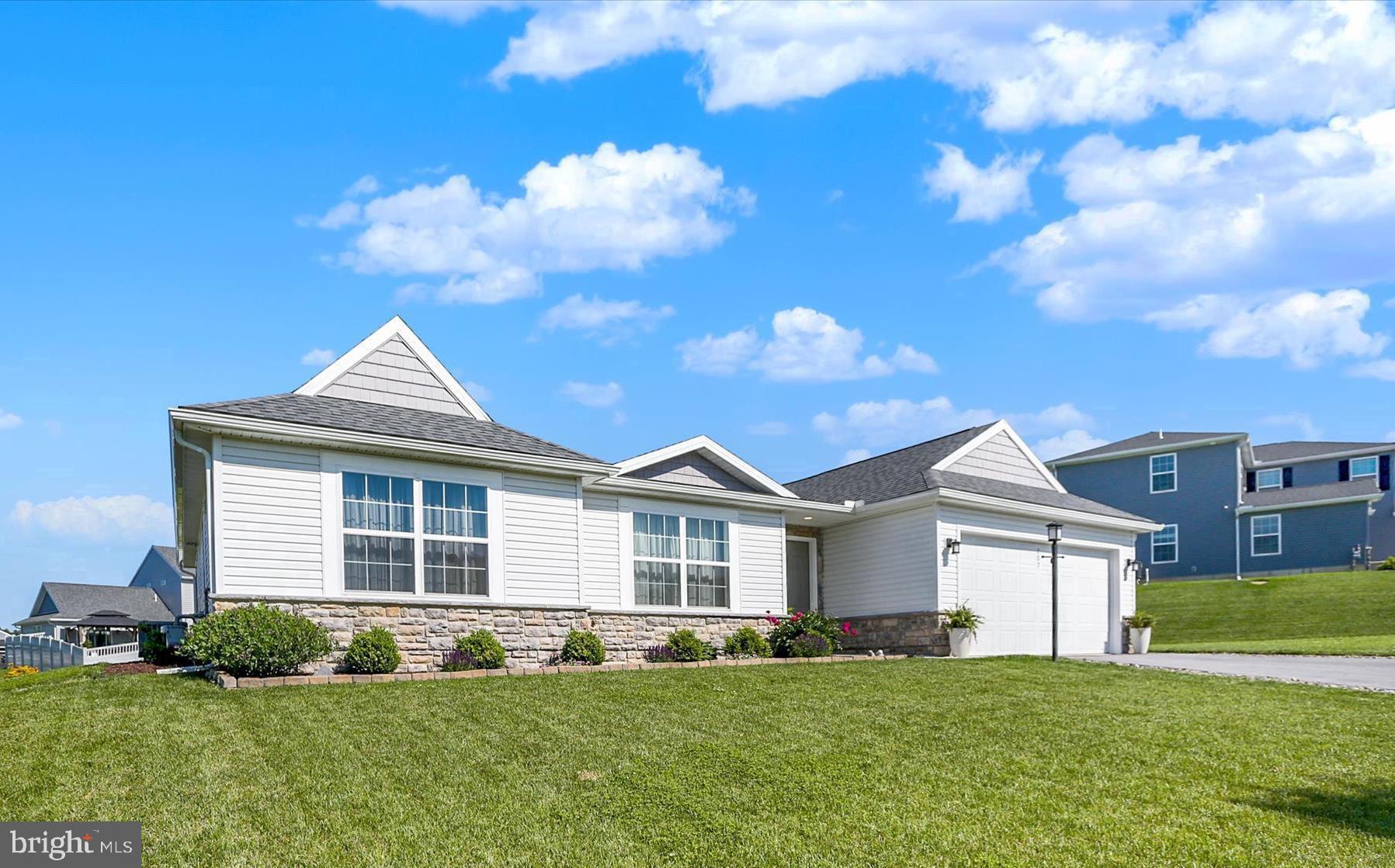 207 Eagle Rd, Dillsburg, PA 17019