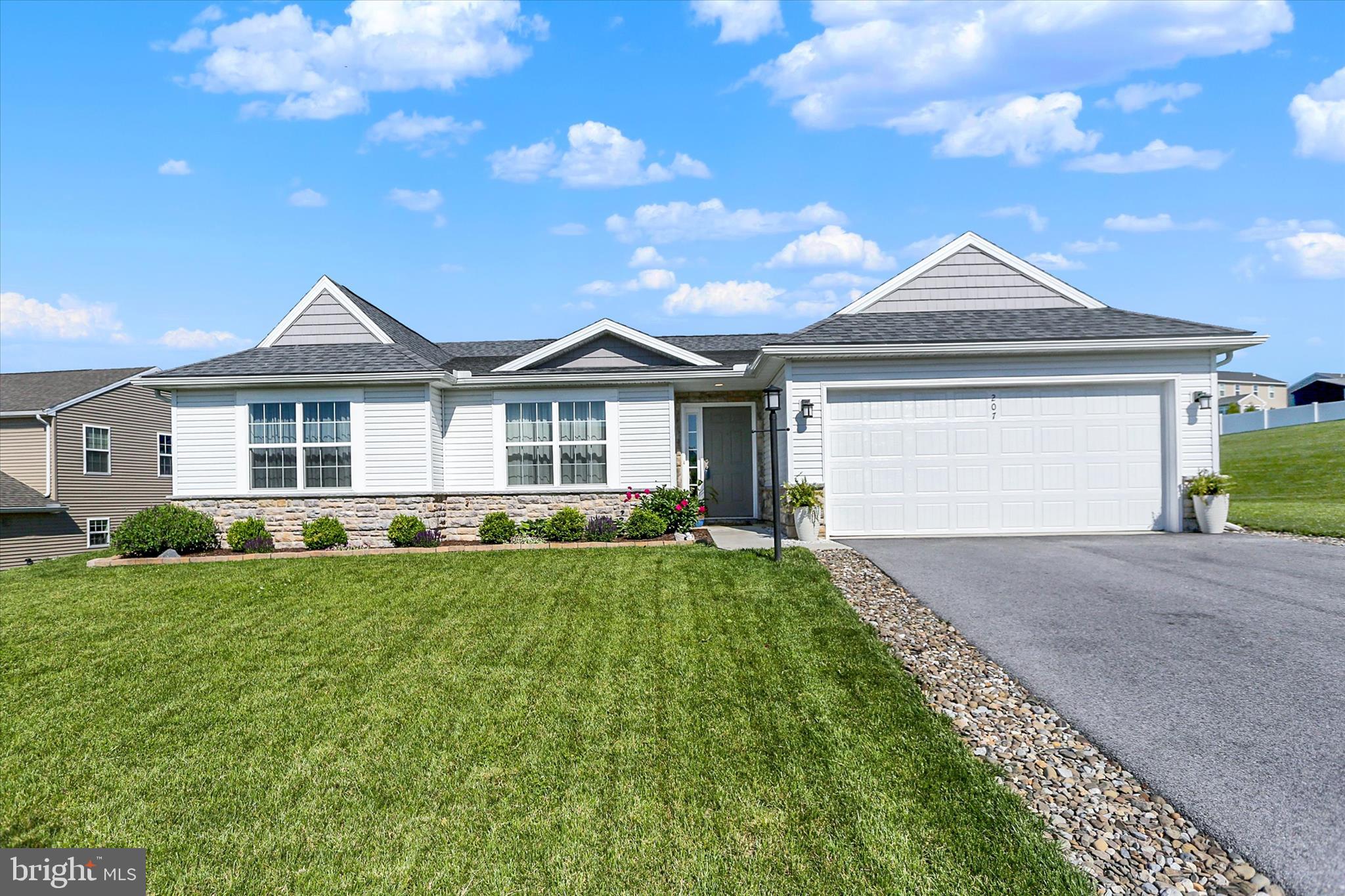 207 Eagle Rd, Dillsburg, PA 17019 photo