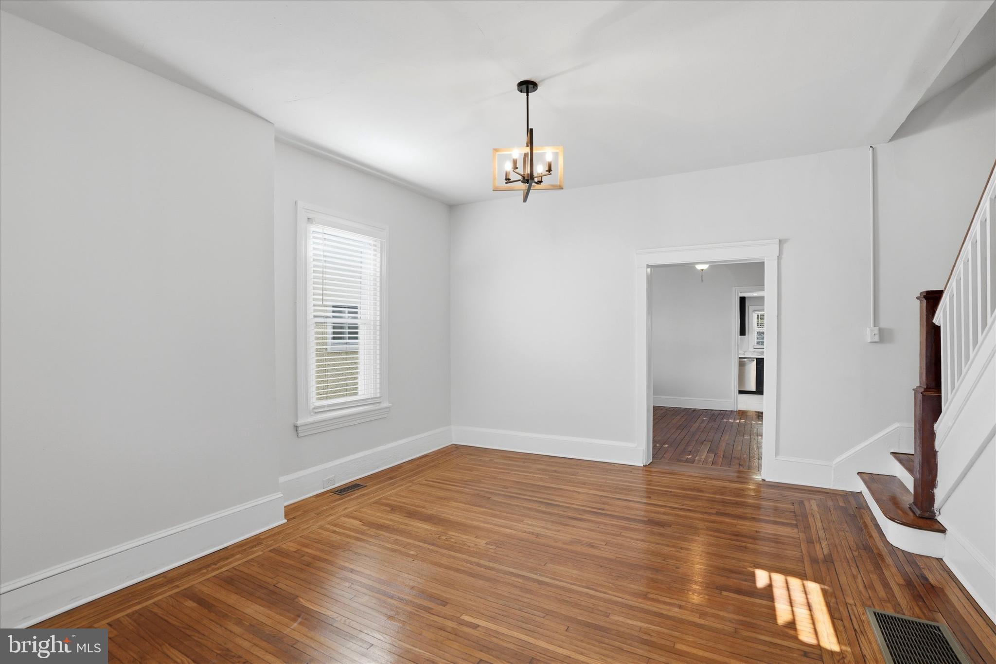 354 Apple St, Pottstown, PA 19464 photo