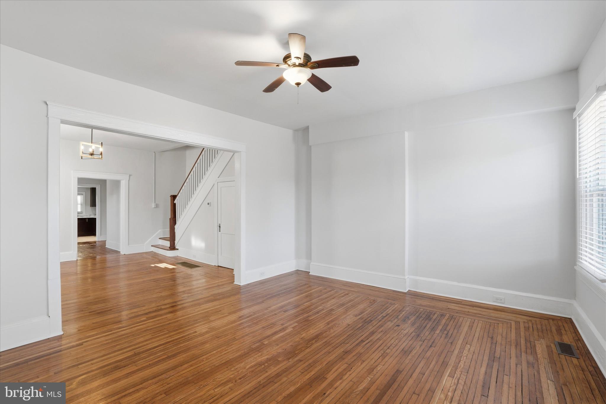 354 Apple St, Pottstown, PA 19464 photo