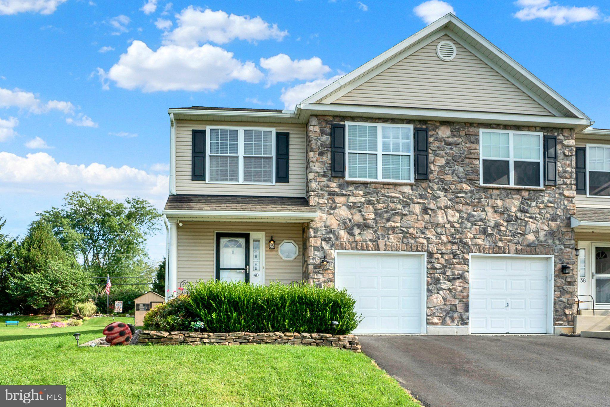 40 Calais Dr, Reading, PA 19605