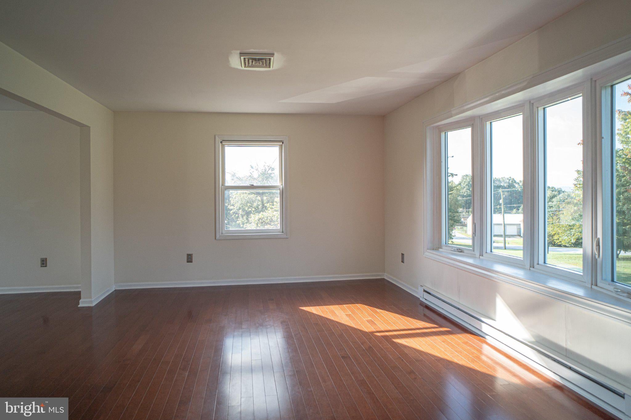 1017 Valley View Rd, York, PA 17406 photo