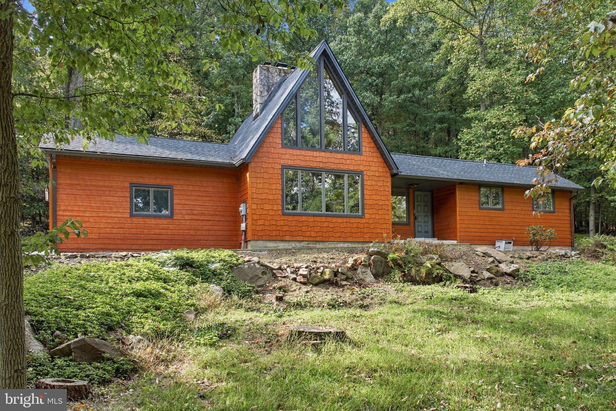 312 Spring Hill Ln, Lebanon, PA 17042