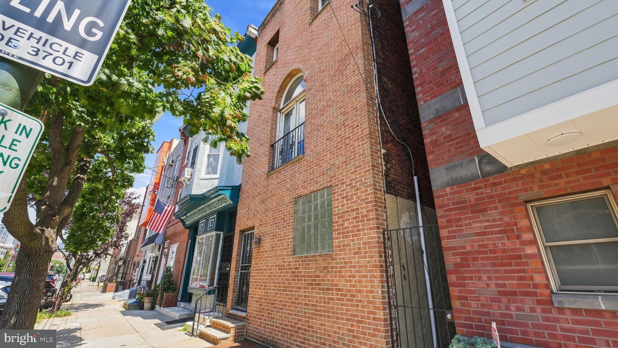 821 S 11th St, Philadelphia, PA 19147 photo