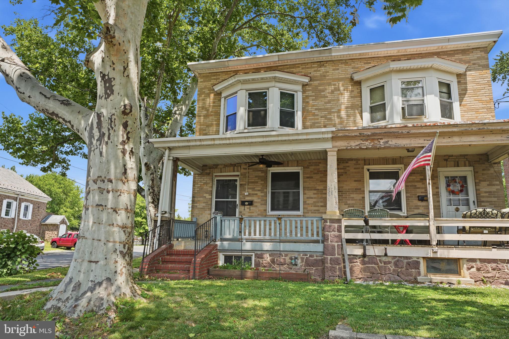 107 E Main St, Pottstown, PA 19465 photo