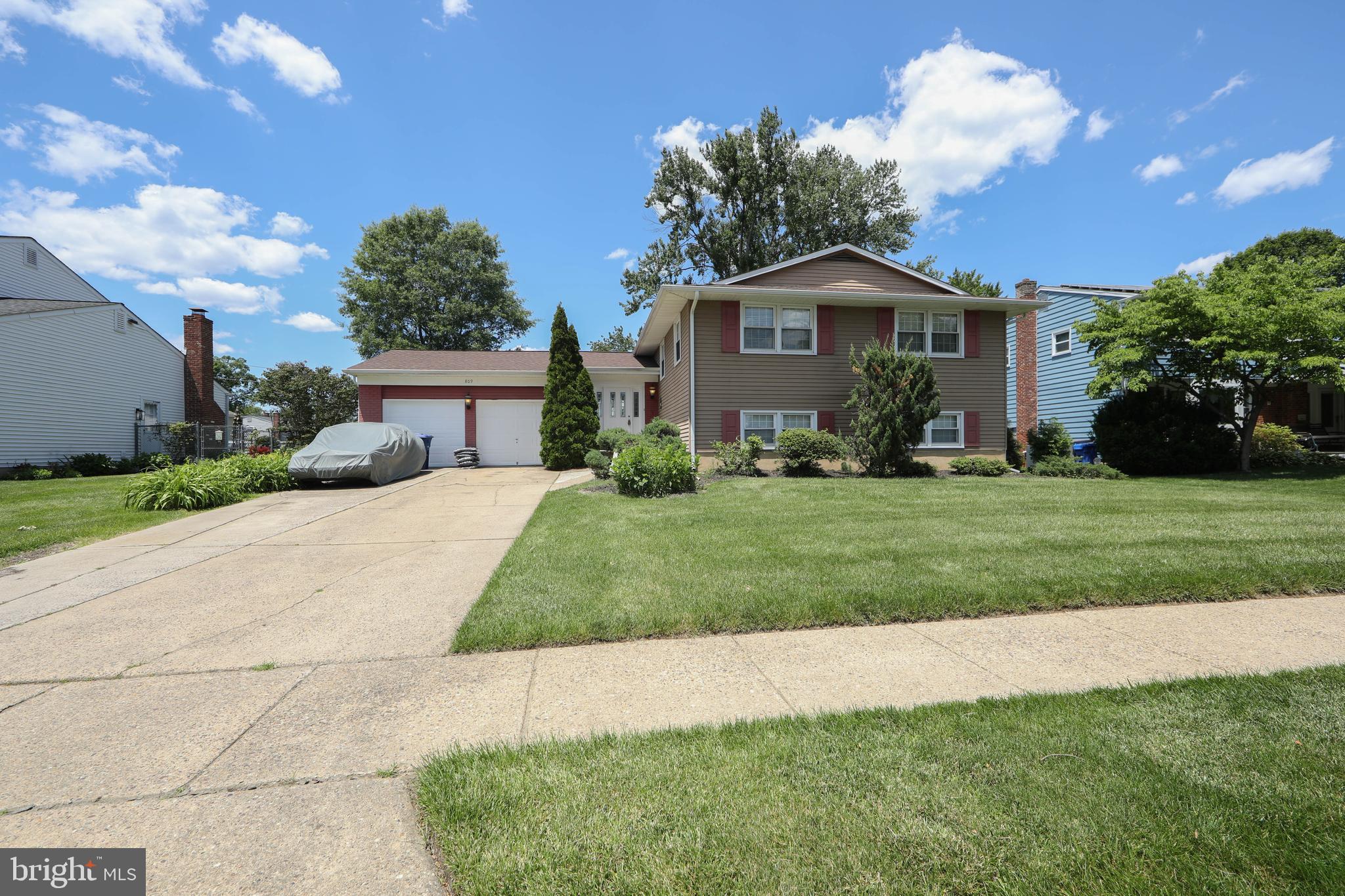 809 Charleston Rd, Mount Laurel, NJ 08054
