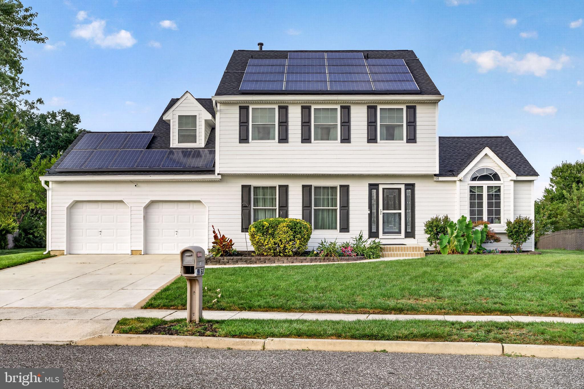 68 Longwood Dr, Sicklerville, NJ 08081