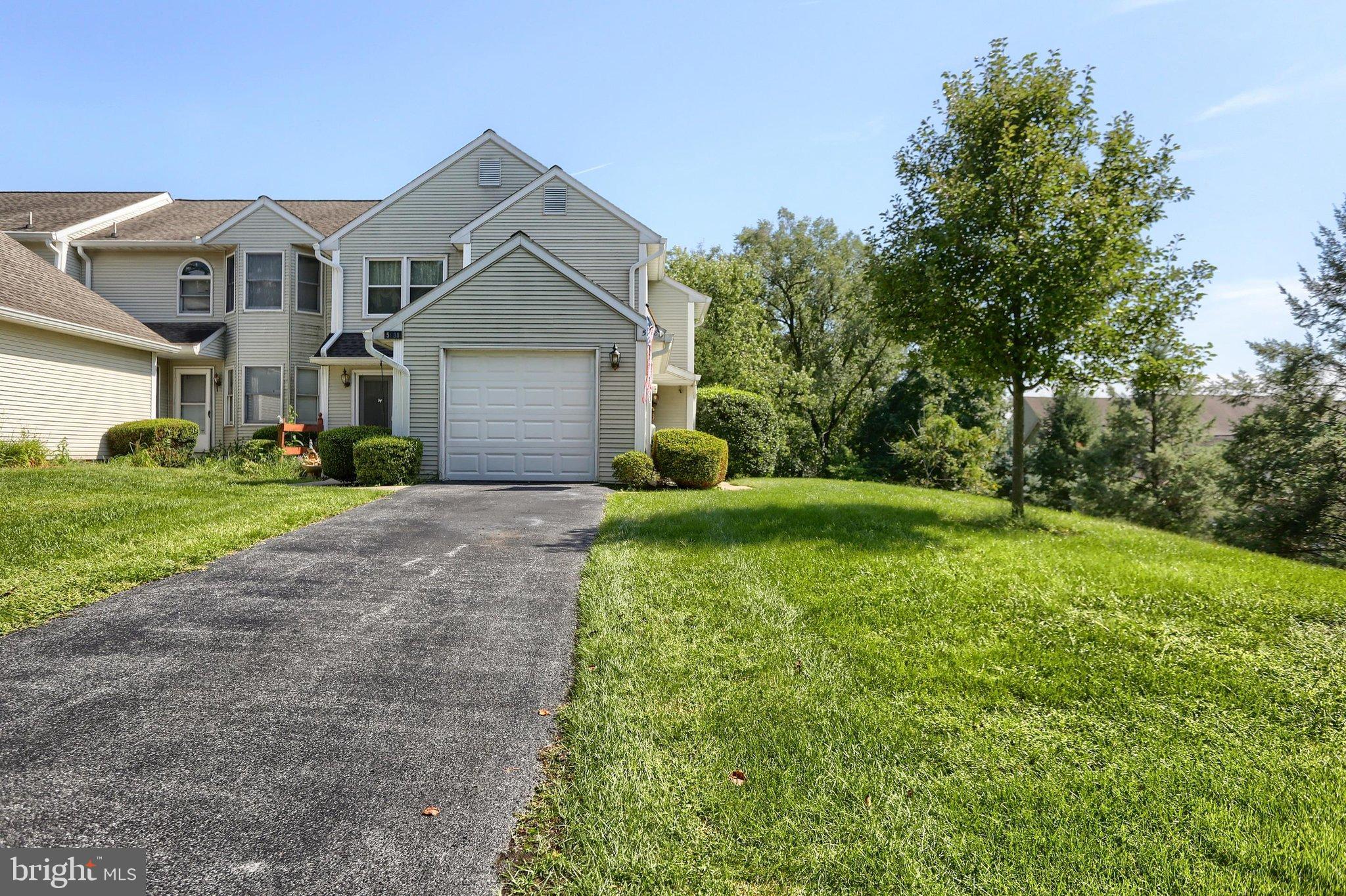 5688 Aberdeen Dr, Harrisburg, PA 17111 photo