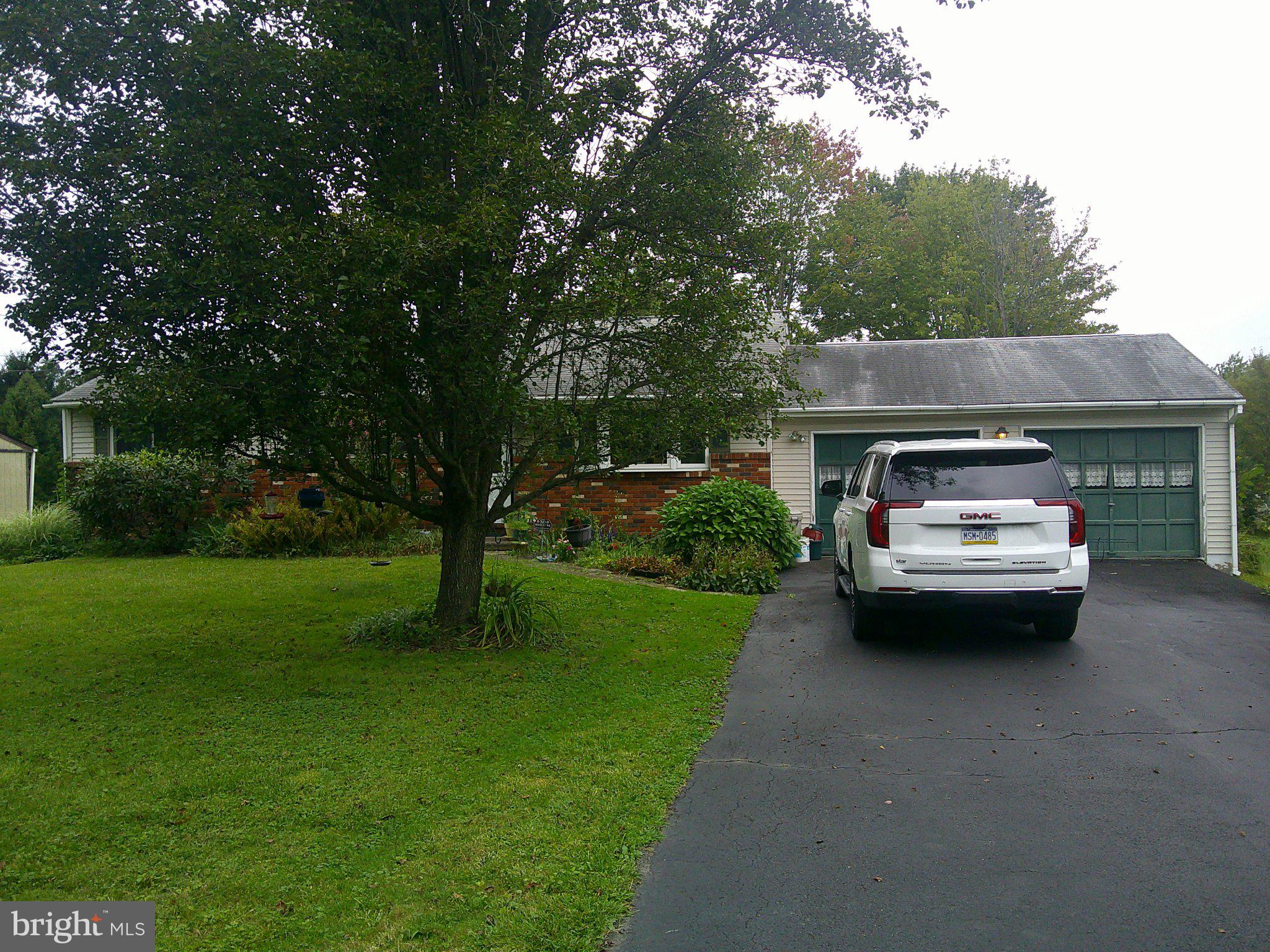 218 Three Mile Run Rd, Sellersville, PA 18960