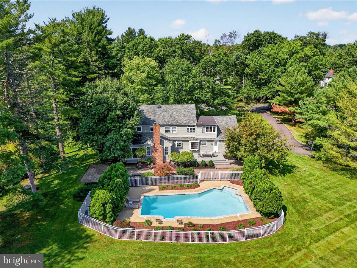 3 Blue Spruce Dr, Pennington, NJ 08534 photo