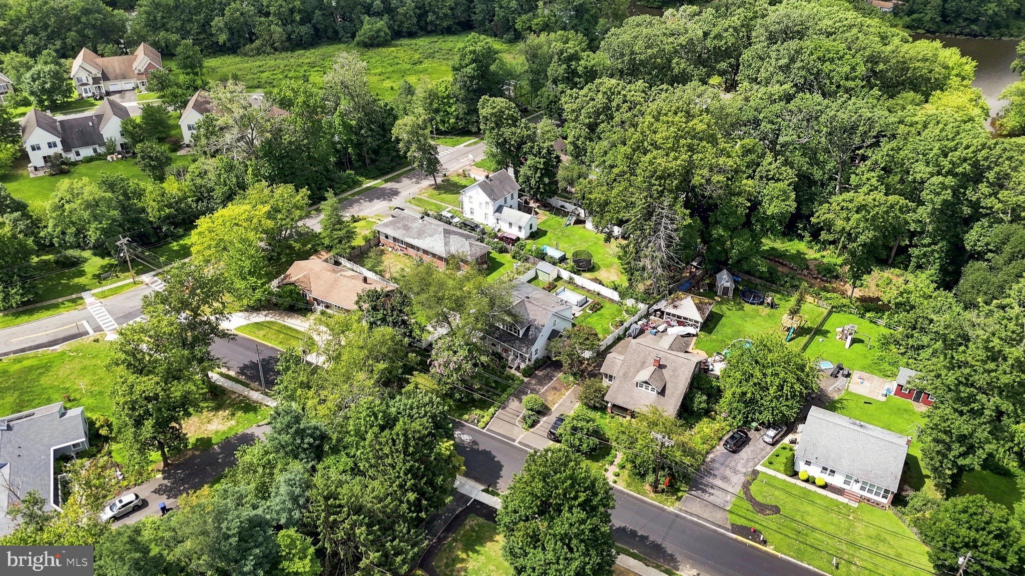 218 Maxwell Ave, East Windsor, NJ 08520 photo