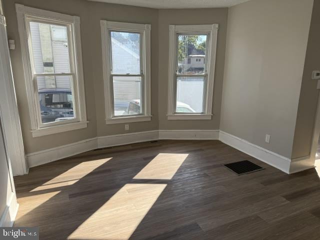 712 N 3rd St, Millville, NJ 08332 photo