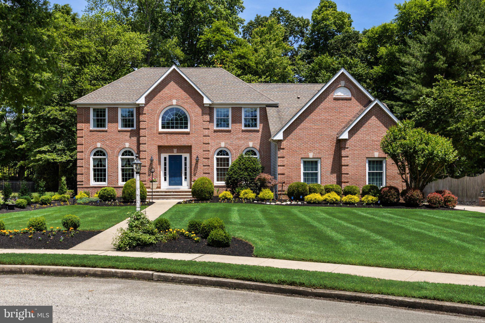 1 Lucas Ct, Mount Laurel, NJ 08054