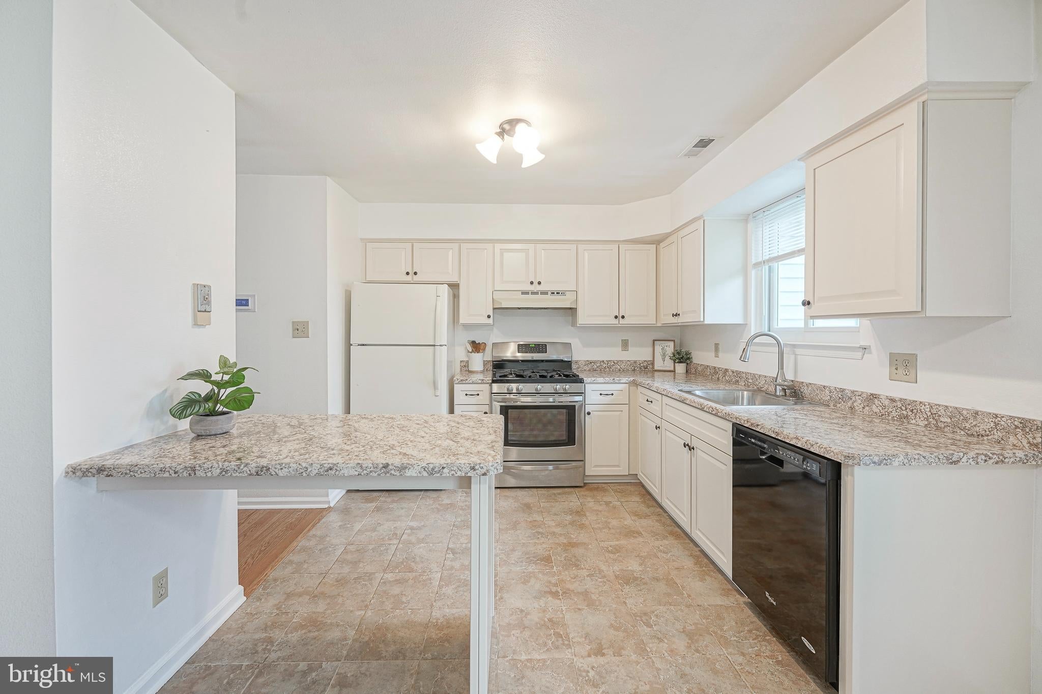203 Balin Ct, Mantua, NJ 08051 photo