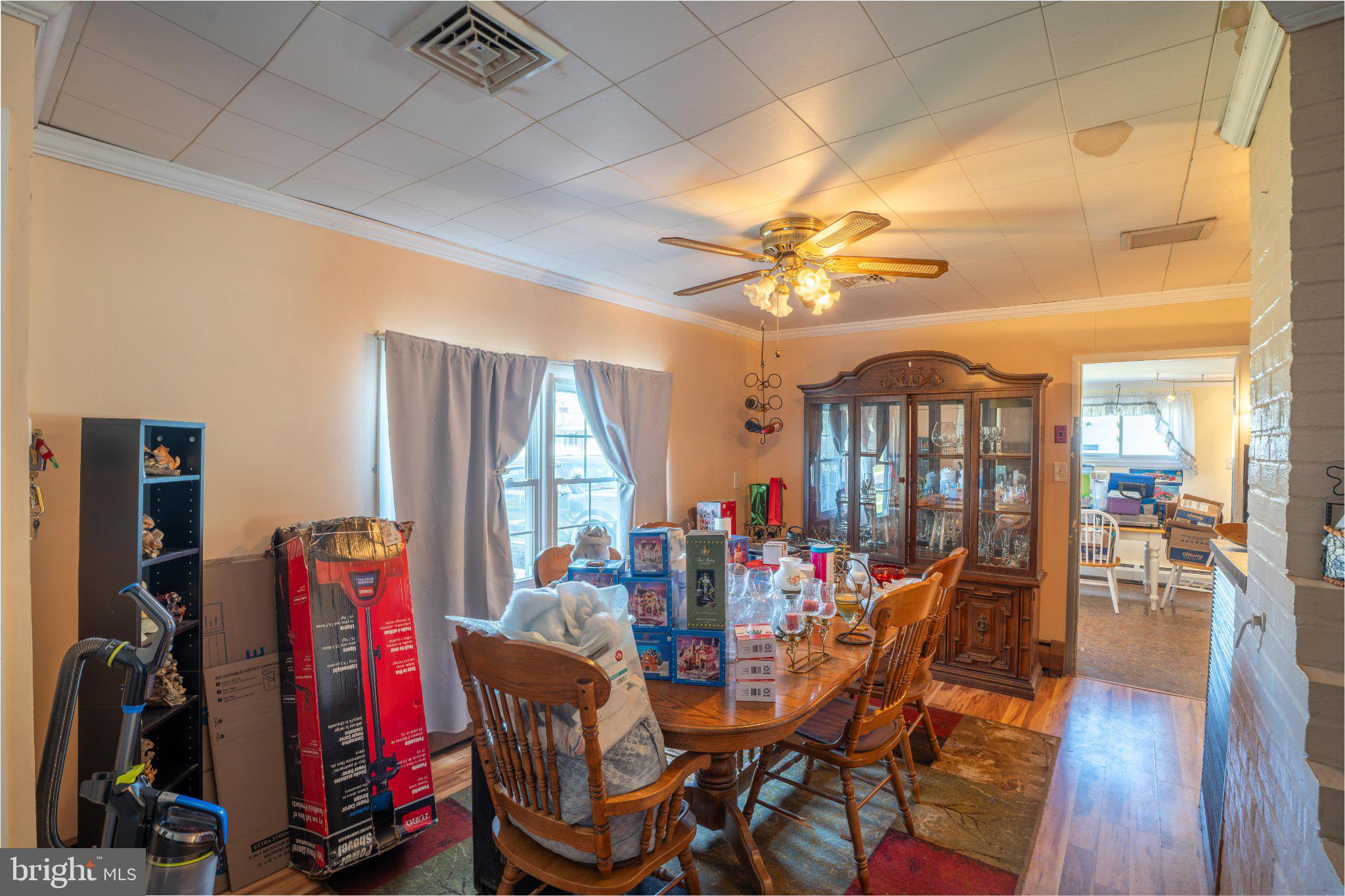 36 Elm Ln, Levittown, PA 19054 photo