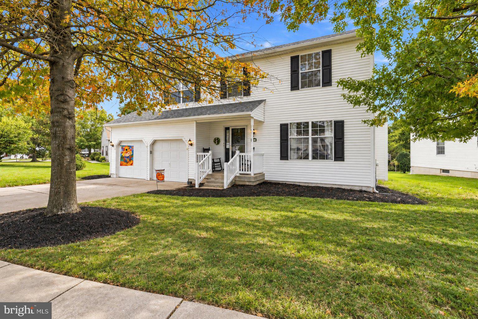 9 Roslyn Dr, Delran Twp, NJ 08075 photo