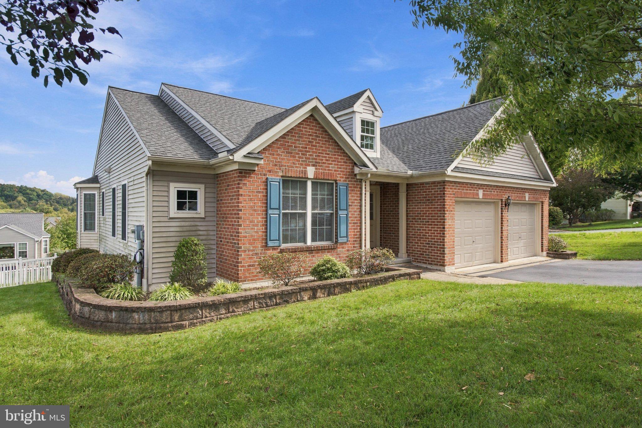 8 Cameron Ct, Denver, PA 17517