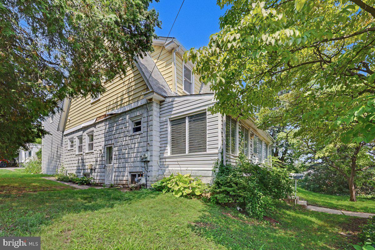 2470 Dutton Mill Rd, Aston, PA 19014 photo
