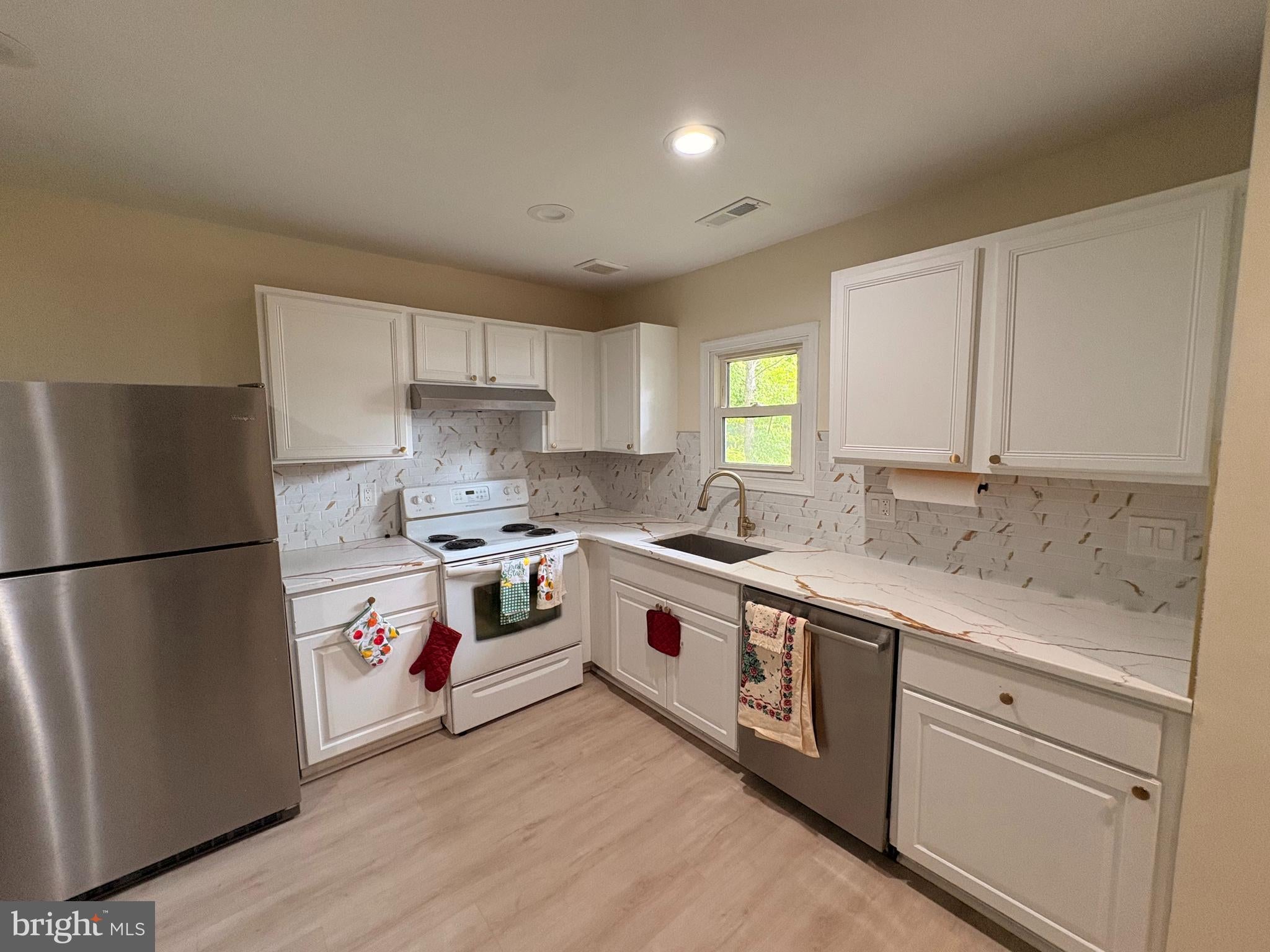 475 Lane Cascata Tnhs, Clementon, NJ 08021 photo