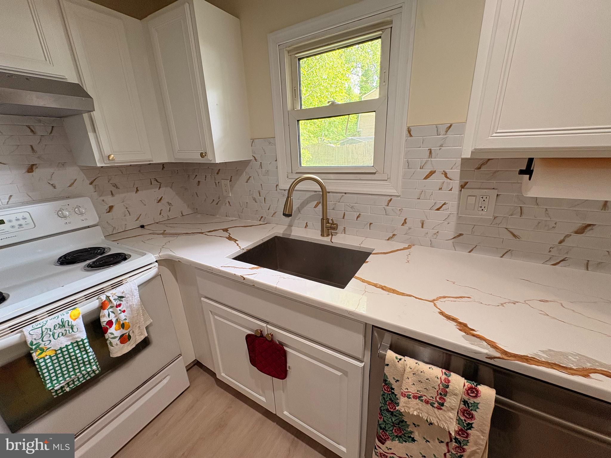 475 Lane Cascata Tnhs, Clementon, NJ 08021 photo