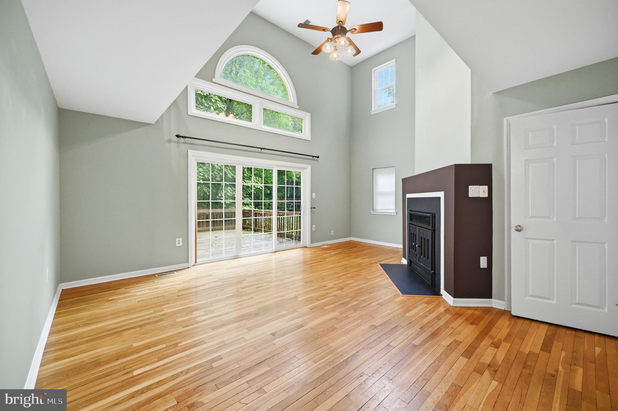 1649 Bennington Hollow Ln, Reston, VA 20194 photo