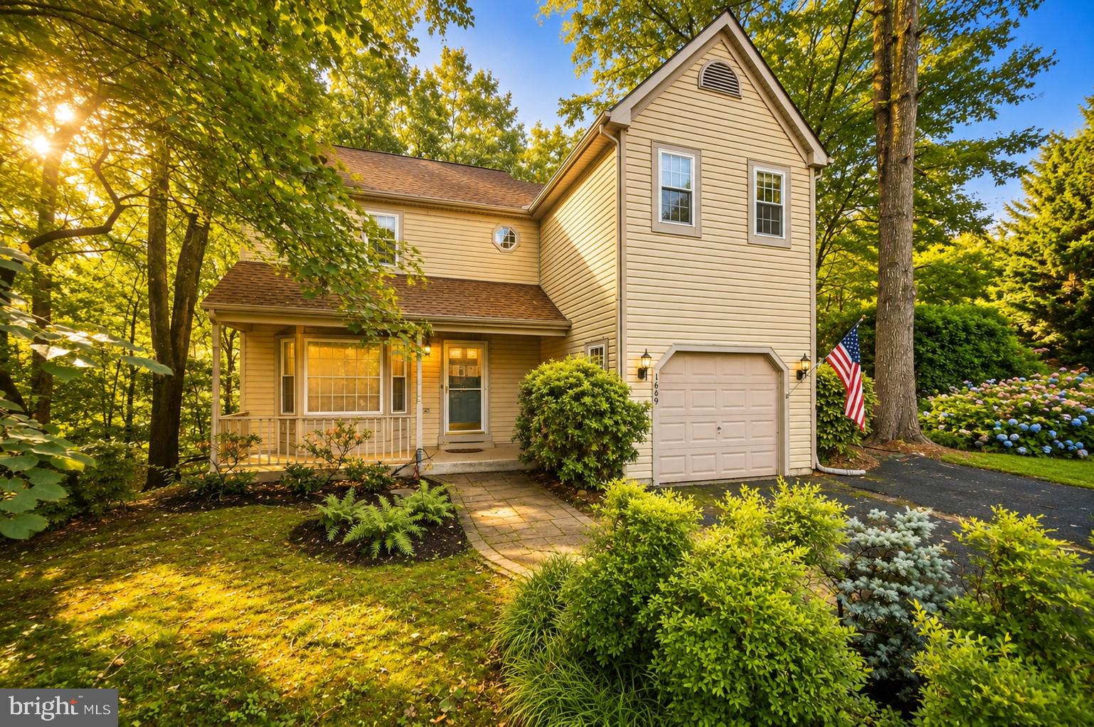 1649 Bennington Hollow Ln, Reston, VA 20194 photo