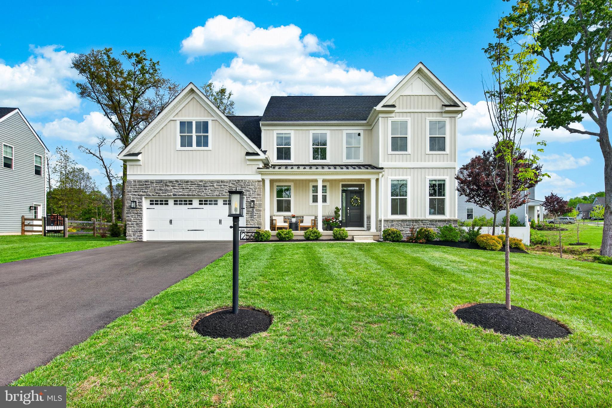 2560 Holly Ln, Hatfield, PA 19440