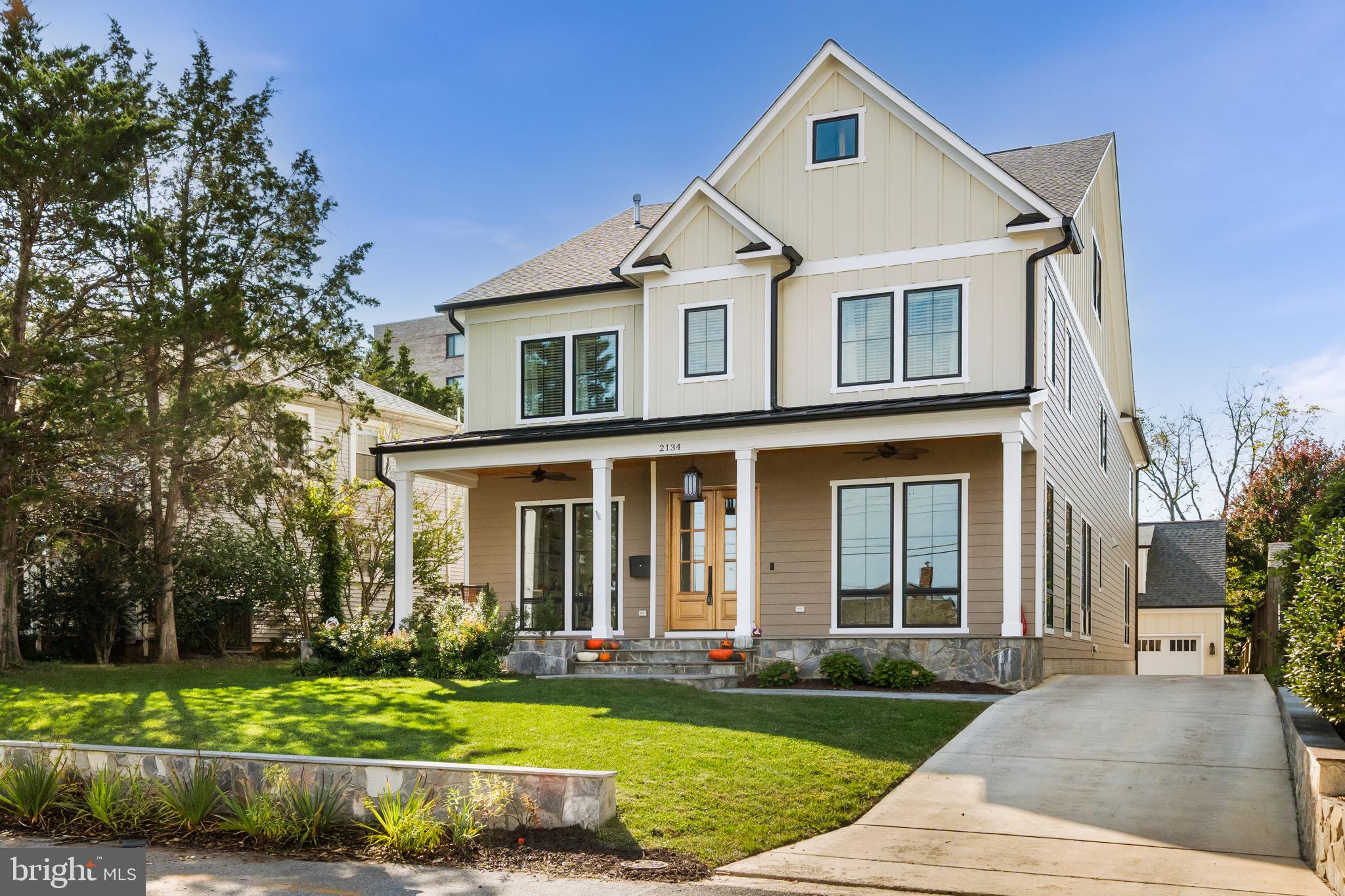 2134 Stafford St, Arlington, VA 22207