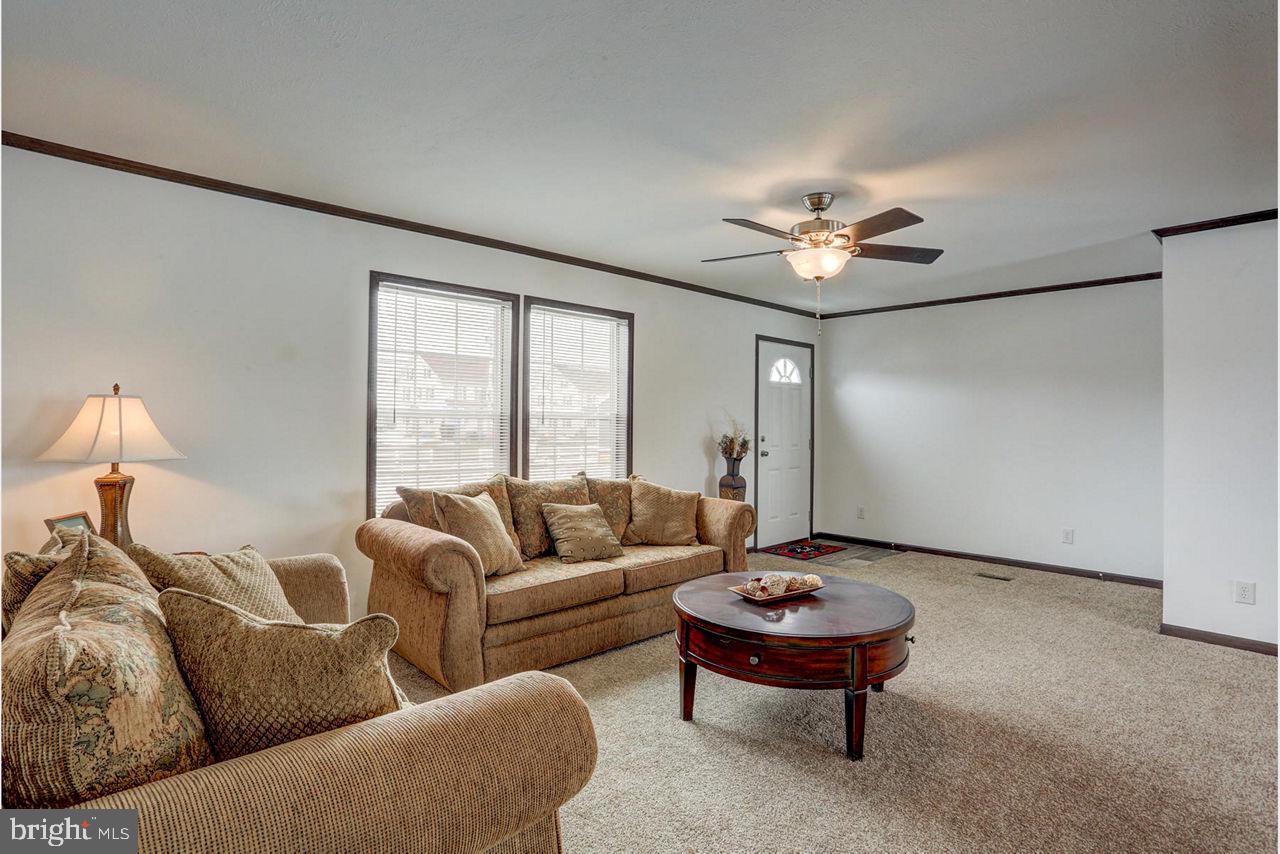 44 Chipawa Ave, Dover, PA 17315 photo