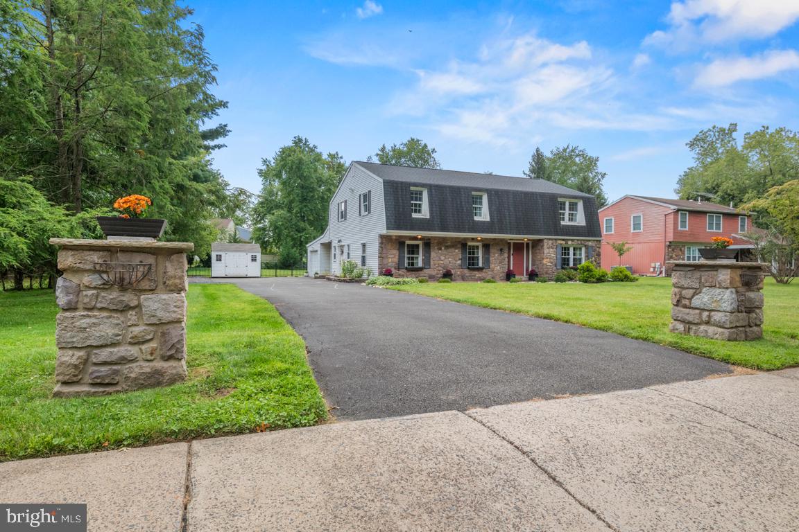 228 Lenape Dr, North Wales, PA 19454