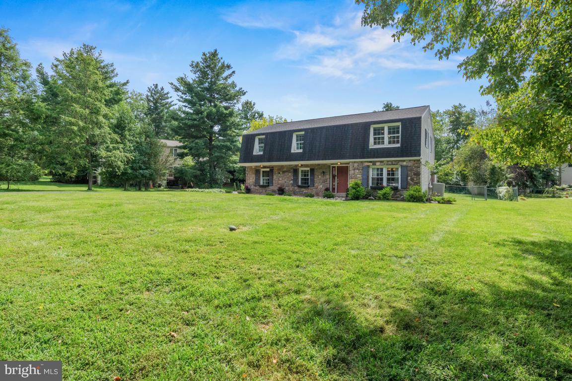 228 Lenape Dr, North Wales, PA 19454 photo