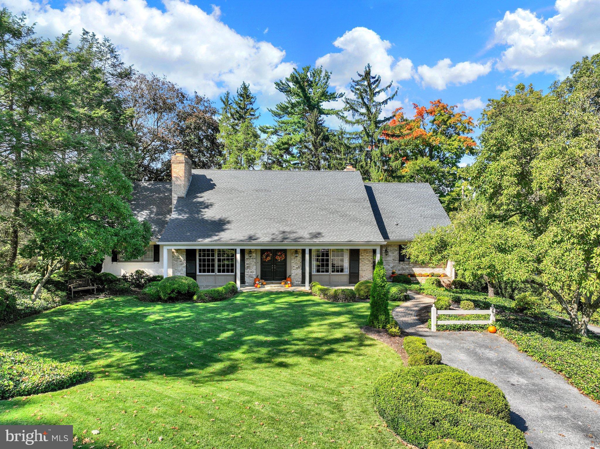 1250 Brockie Dr, York, PA 17403