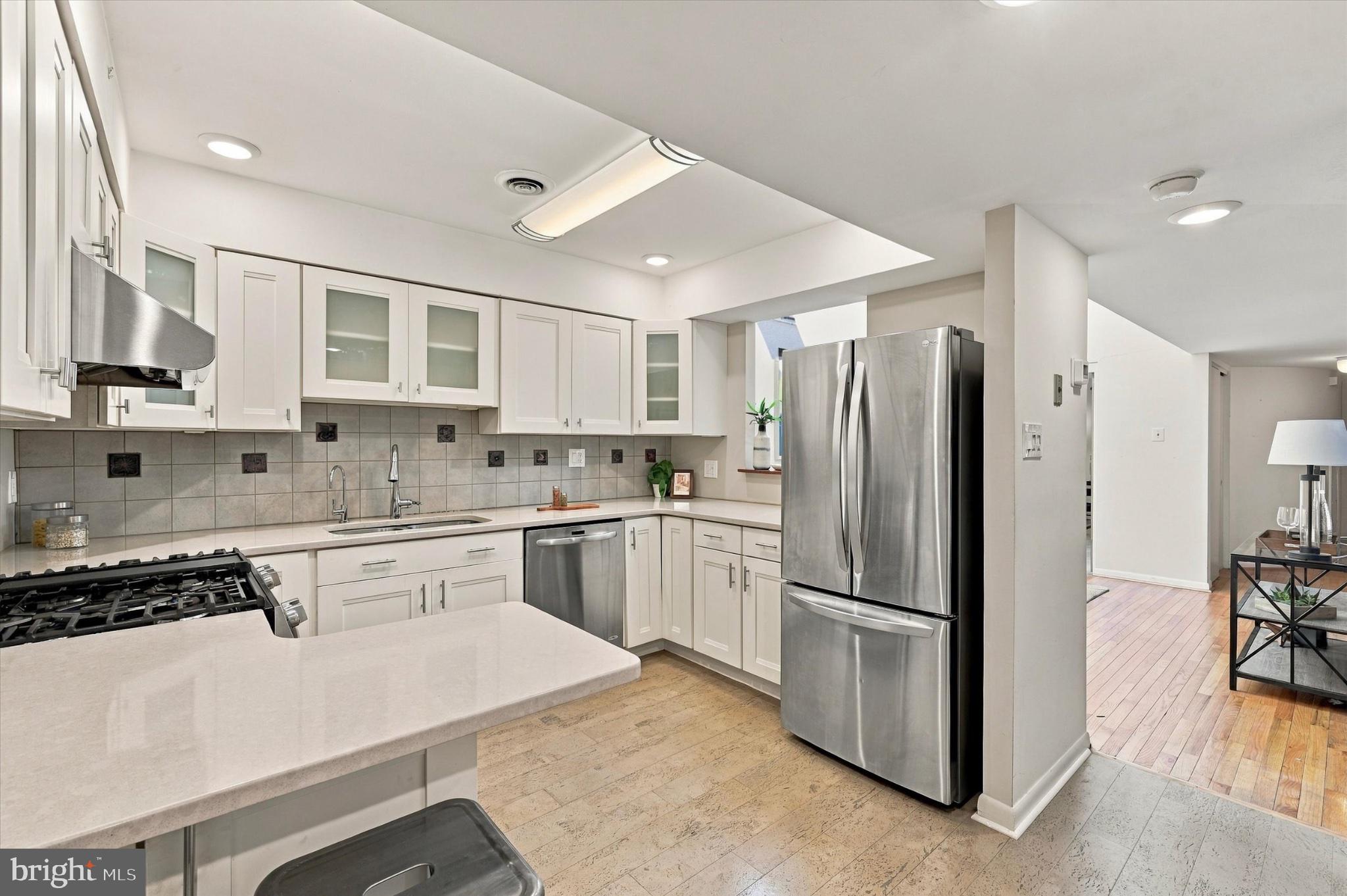 2014 Naudain St, Philadelphia, PA 19146 photo