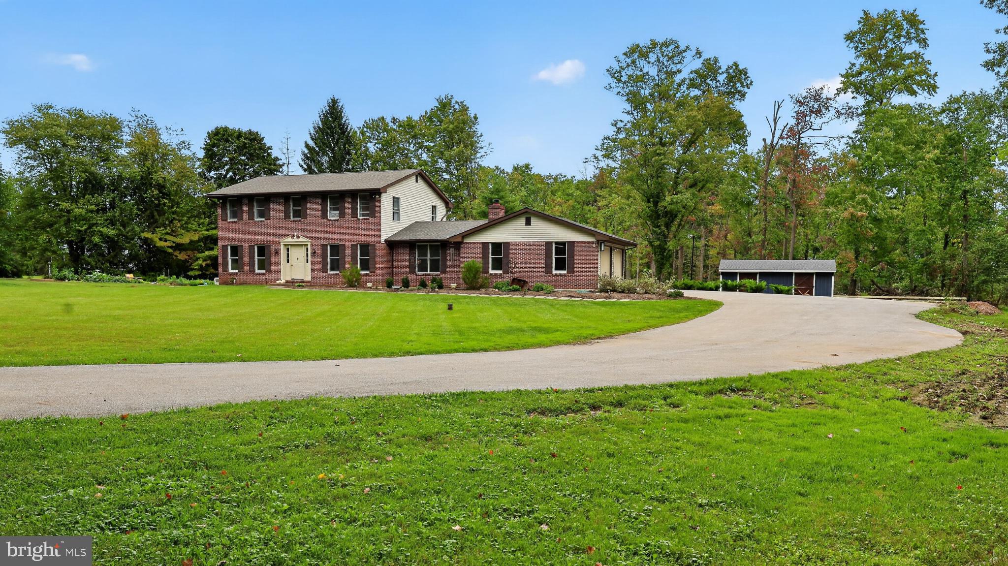130 Davis Rd, Coatesville, PA 19320 photo