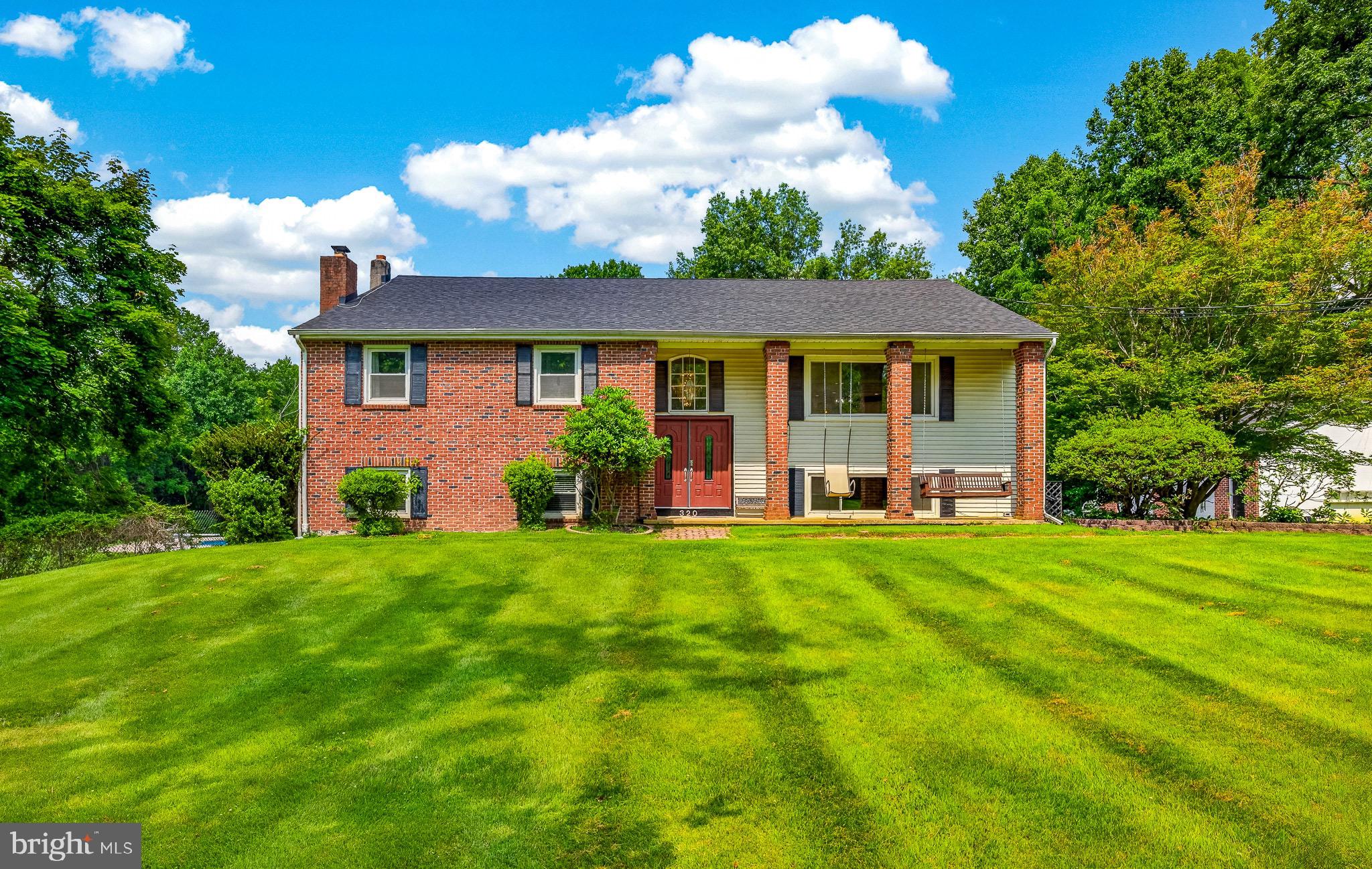 320 Barneston Rd, Glenmoore, PA 19343 photo