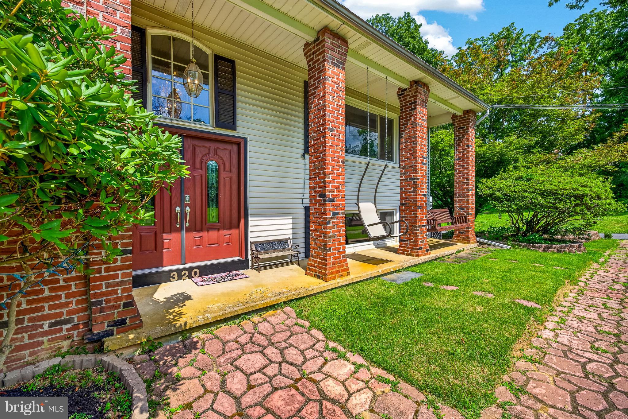 320 Barneston Rd, Glenmoore, PA 19343 photo