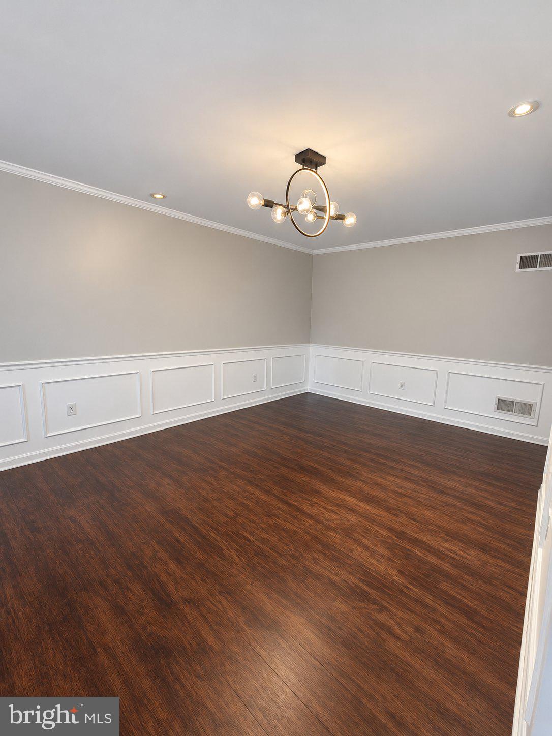 2072 Southpoint Dr, Hummelstown, PA 17036 photo
